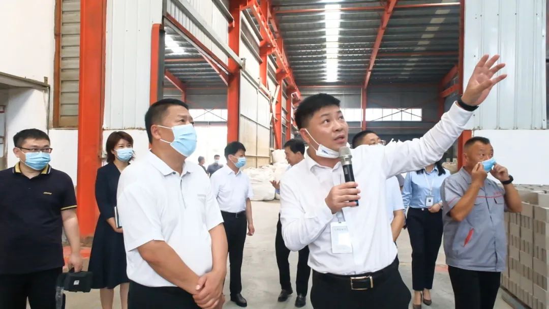 新密市政協(xié)主席袁斌一行蒞臨榮盛科技集團視察指導(dǎo)